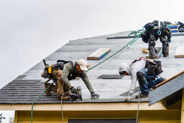 Professional Gutter Installation technician working in Hudson, IA